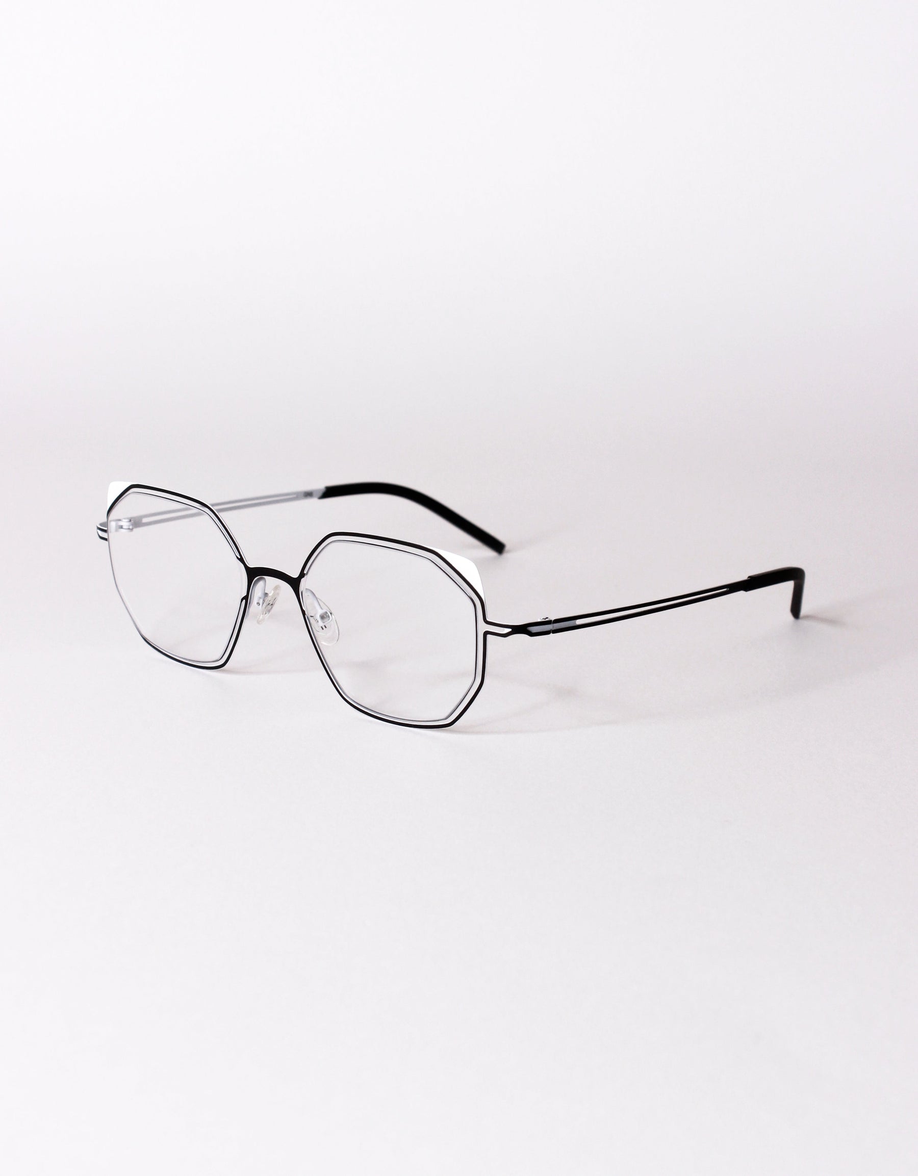GENE 5 in C59 - BLACK/WHITE