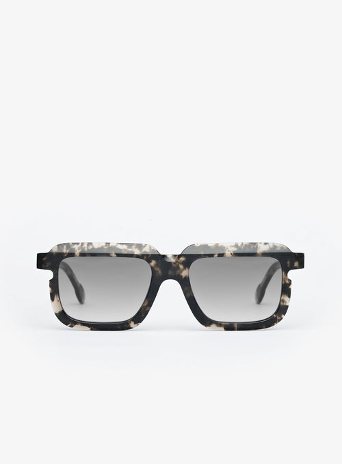 THE PERFORMER in Grey Tortoise